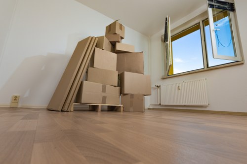 Driver preparing a free quote for a local moving job