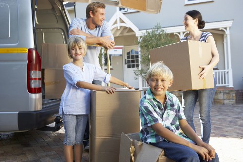 Moving assistance for household items in Crystal Palace neighborhood
