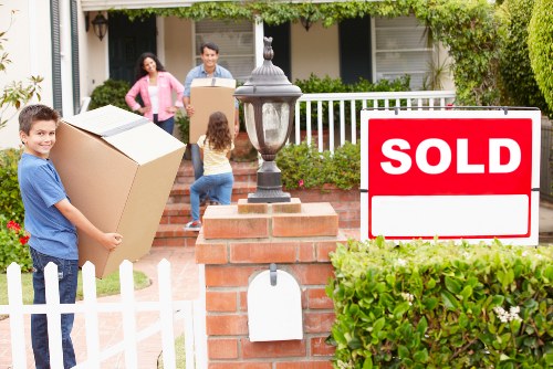 Home removal service for a flat move near Crystal Palace Park