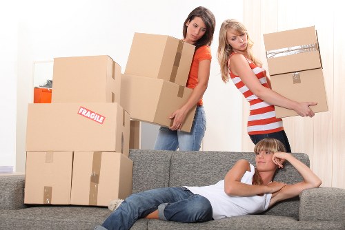 Commercial moving van service in Crystal Palace